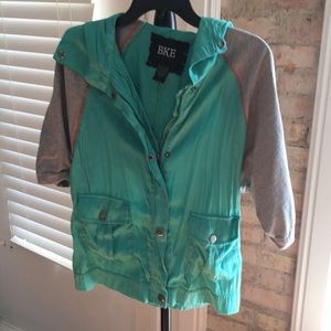 Turquoise/gray sweatshirt